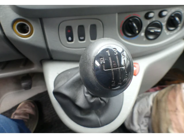 Opel vivaro - afbeelding 16 van  25