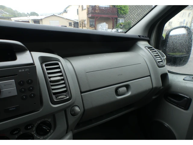 Opel vivaro - afbeelding 18 van  25