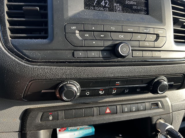 Opel vivaro - afbeelding 8 van  12