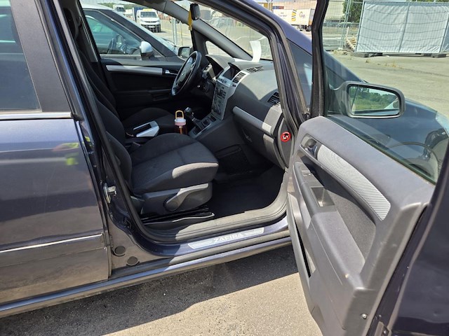 Opel zafira 1.8i xer essentia 140, 2009 - afbeelding 8 van  52