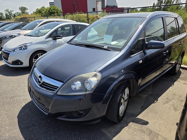 Opel zafira 1.8i xer essentia 140, 2009 - afbeelding 1 van  52