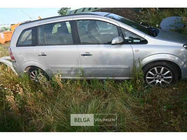 Opel zafira, enkel voor vergunninghouders en erkende centra voor verschrotting - afbeelding 2 van  8