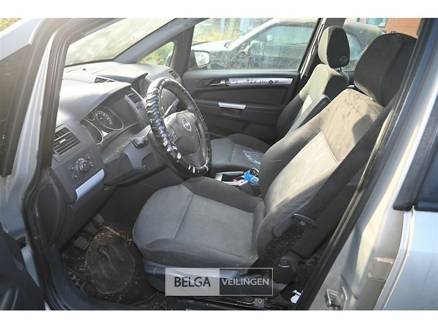 Opel zafira, enkel voor vergunninghouders en erkende centra voor verschrotting - afbeelding 6 van  8
