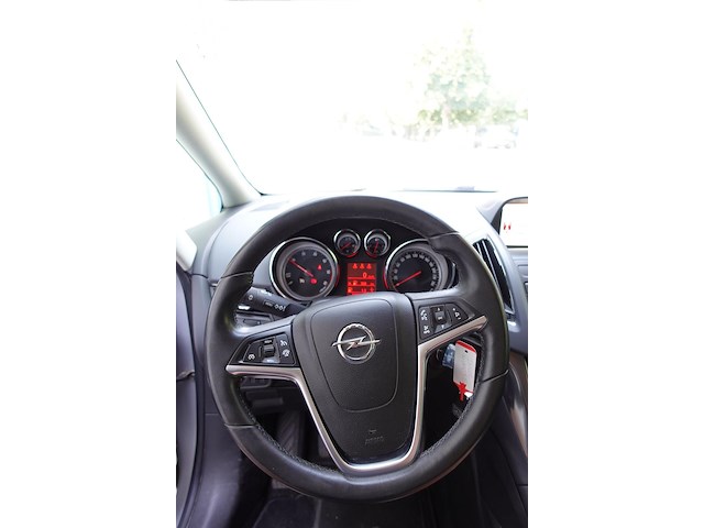 Opel zafira - afbeelding 2 van  24