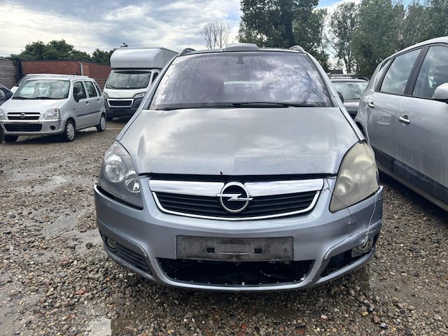 Opel zafira - afbeelding 2 van  6
