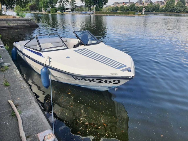 Open boot / runabout (pleziermotorboot) + aanhanger - afbeelding 10 van  15