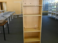 Open houten kast - afbeelding 2 van  3
