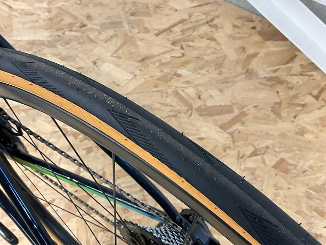 Open min.d. carbon racefiets - afbeelding 7 van  16