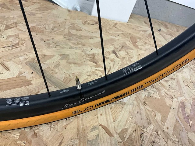 Open min.d. carbon racefiets - afbeelding 12 van  16