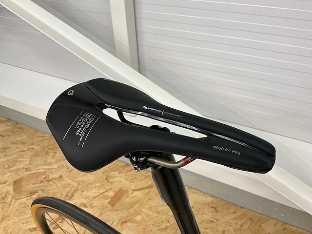 Open min.d. carbon racefiets - afbeelding 15 van  16