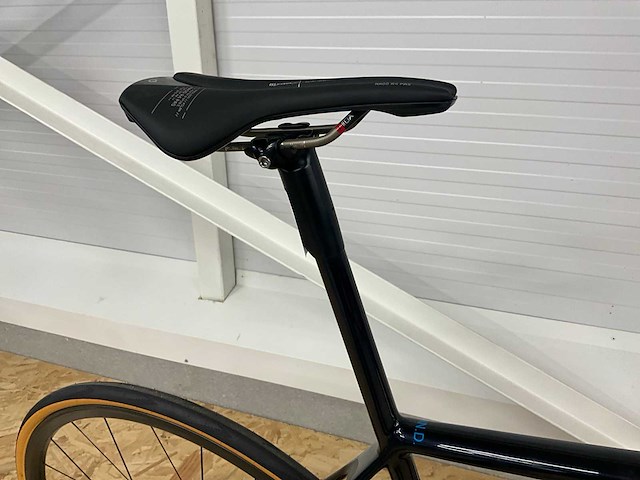 Open min.d. carbon racefiets - afbeelding 16 van  16
