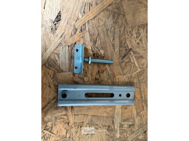 Ophanging radiatoren - afbeelding 1 van  2