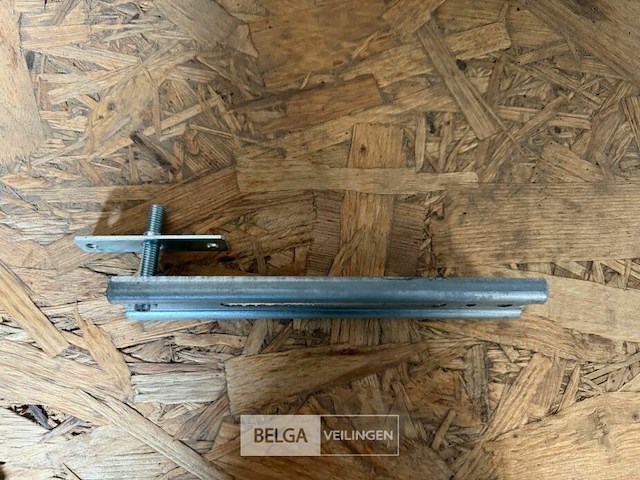 Ophanging radiatoren - afbeelding 2 van  3