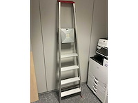 Opklapbare alu trapladder thedis - afbeelding 1 van  2