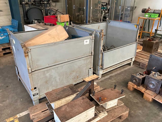 Opklapbare metalen stapelbak (2x) - afbeelding 1 van  3