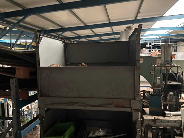 Opklapbare metalen stapelbak (4x) - afbeelding 2 van  5
