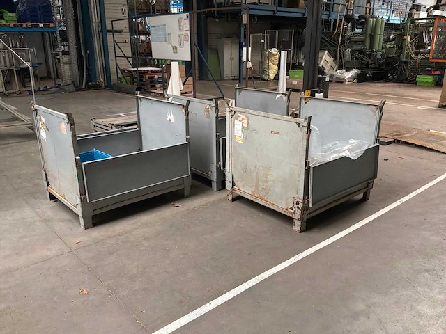 Opklapbare metalen stapelbak (6x) - afbeelding 1 van  3