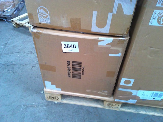 Opklapbare vloerfauteuil met 6-standen verstelbare rugleuning - afbeelding 3 van  11