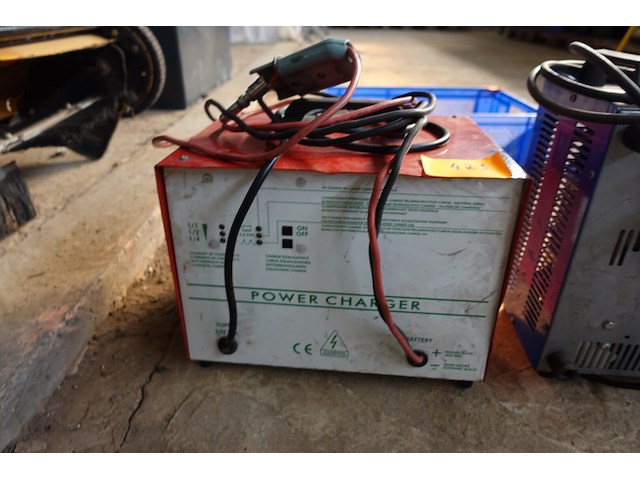 Oplader 24v voor stapelaar of clark - afbeelding 1 van  4