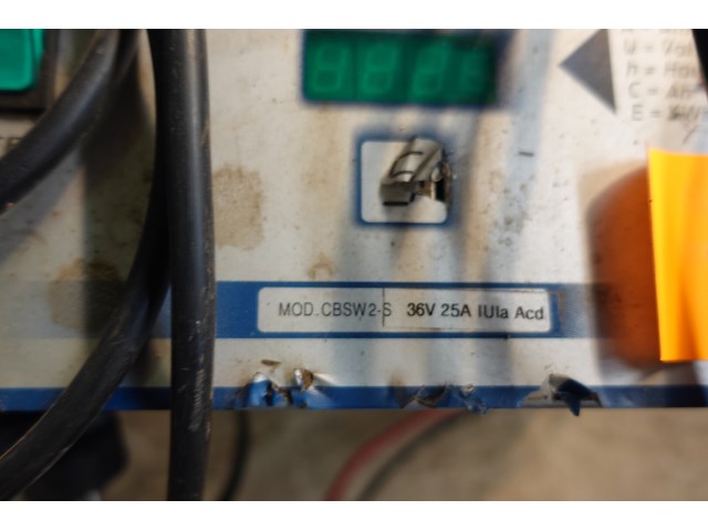 Oplader 36v voor stapelaar of clark - afbeelding 3 van  3