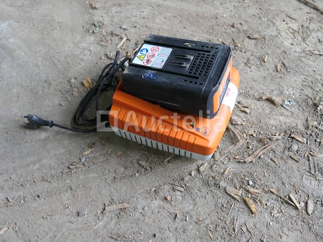 Oplader + accu stihl al 300 - afbeelding 3 van  5