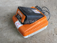 Oplader + accu stihl al 500 - afbeelding 1 van  5