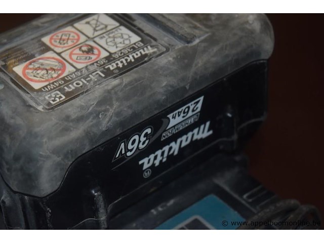 Oplader makita vv 2 batterijen - afbeelding 3 van  3