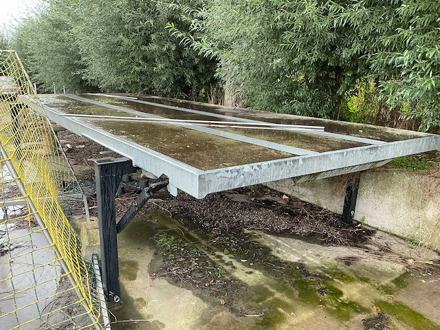 Oplegger plateau vrachtwagen - afbeelding 2 van  2