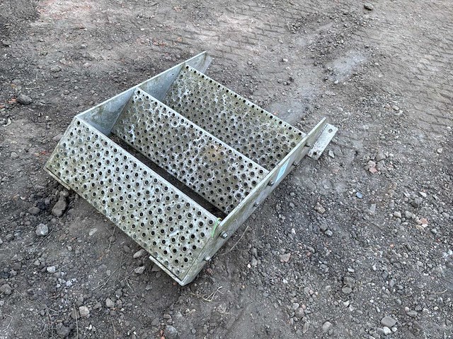 Oplooptrap uit inox - afbeelding 4 van  4
