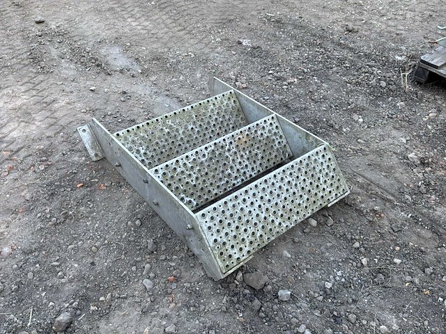 Oplooptrap uit inox - afbeelding 3 van  4