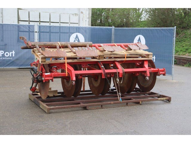 Opname beitels en schijven grimme aardappelrooier - afbeelding 1 van  1