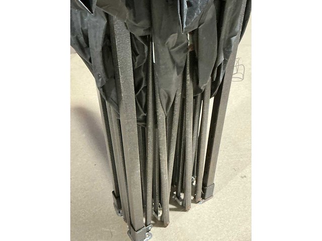 Opplooibare partytent - afbeelding 3 van  3