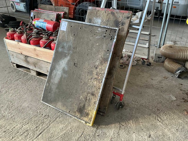 Opplooibare werktafel (2x) - afbeelding 1 van  3