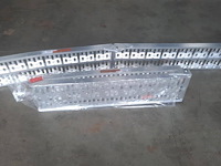 Oprijplaten 2.20m 340kg 2 stuks nieuw - afbeelding 1 van  1