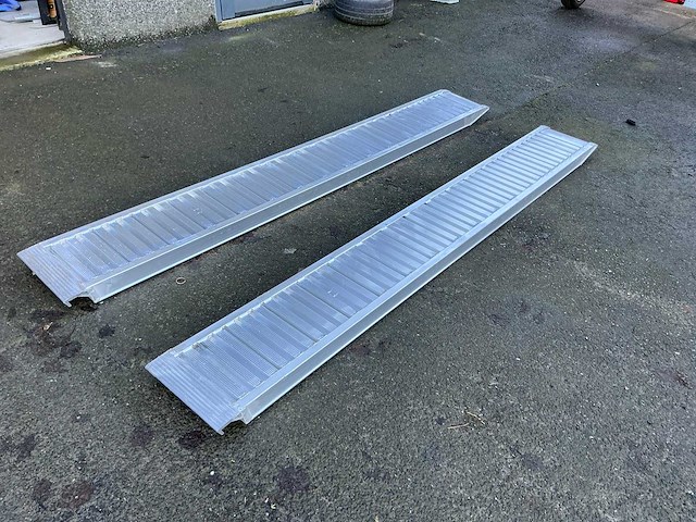 Oprijplaten aluminium voor aanhangwagen - afbeelding 1 van  7