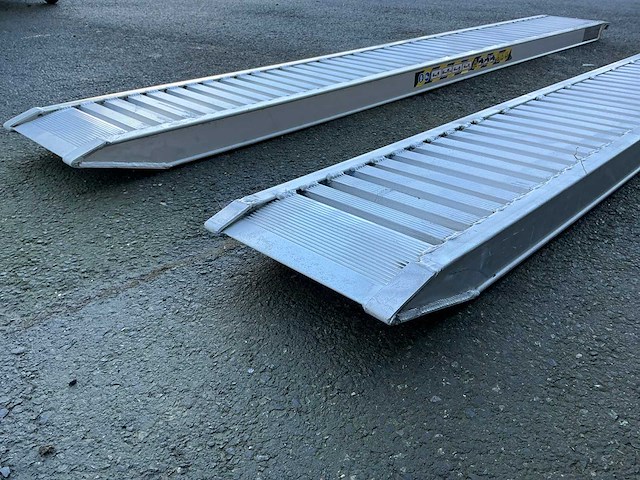 Oprijplaten aluminium voor aanhangwagen - afbeelding 4 van  7