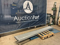 Oprijplaten staal 247x30cm - afbeelding 1 van  1