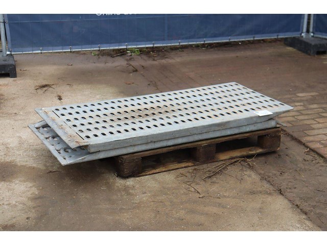 Oprijplatten 160cm (marge) - afbeelding 1 van  1