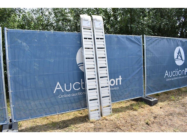 Oprijrampen 2850kg 250cm - afbeelding 1 van  1