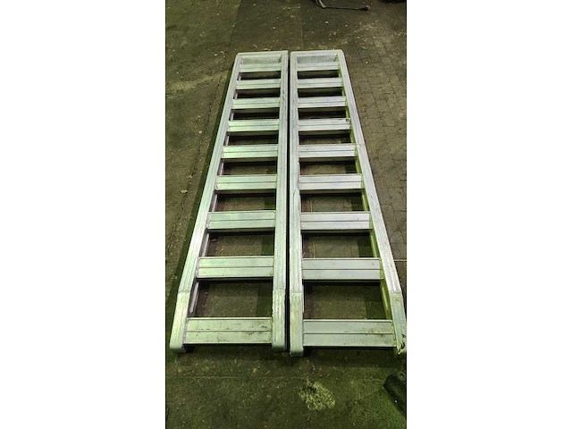 Oprijtplaat 2,2m (2x) - afbeelding 1 van  8