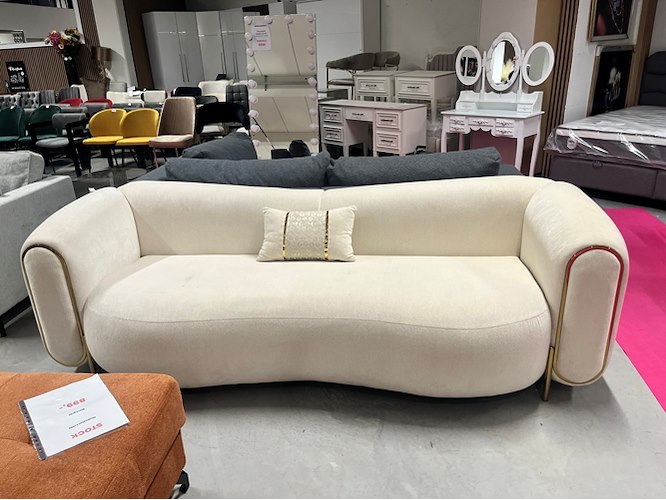 Opruiming meubels showroom