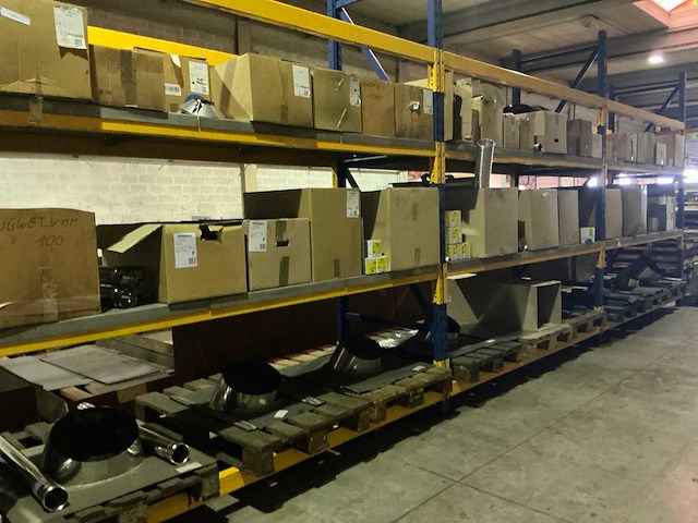 Opsinox partij inox rookgasafvoeronderdelen - afbeelding 1 van  5