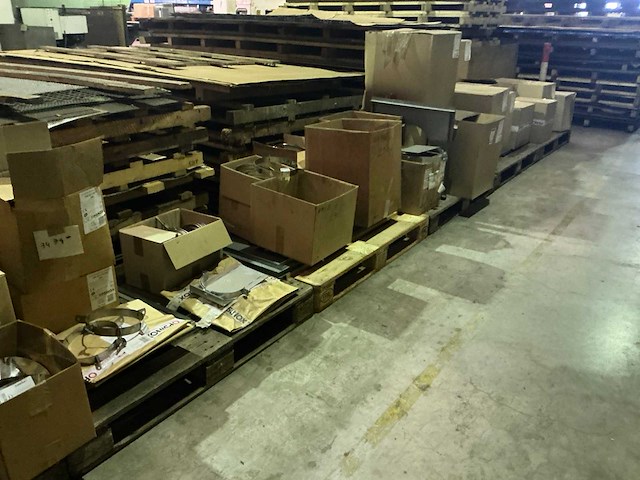 Opsinox partij inox rookgasafvoeronderdelen - afbeelding 1 van  6