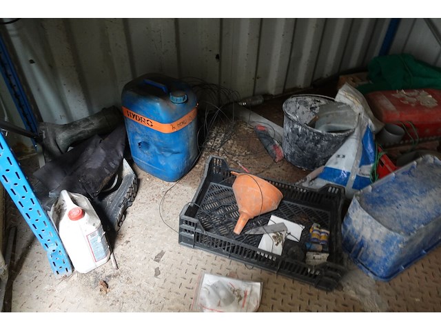 Opslagcontainer 10 feet + inhoud - afbeelding 8 van  9