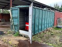 Opslagcontainer met dubbele mazouttank en dubbele pomp