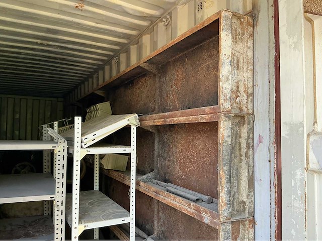 Opslagcontainer met inhoud - afbeelding 9 van  26