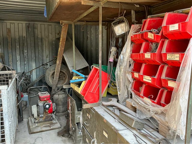 Opslagcontainer met inhoud - afbeelding 18 van  28