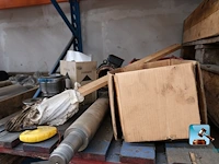Opslagrek met inhoud - afbeelding 21 van  23