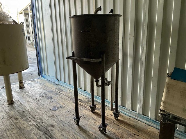 Opslagtank (2x) - afbeelding 1 van  12