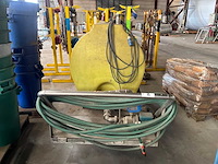 Opslagtank met vulpomp - afbeelding 3 van  3